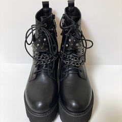 厚底ブラック　24.5 ダブルチェーン＆スパイク　レースアップ　サイドジッパーの画像
