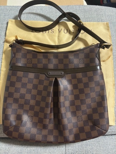 LOUIS VUITTONのバッグ