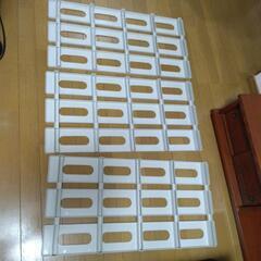 プラスチック製すのこ3枚セットの画像