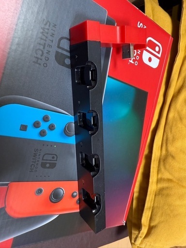 【新品同様】Nintendo Switch 保証残有り、オマケ付 新型2023年】Nintendo Switch ニンテンドー スイッチ 本体 新品