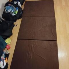 ３つ折りマットレスの画像