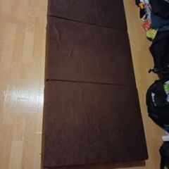 ３つ折りマットレスの画像