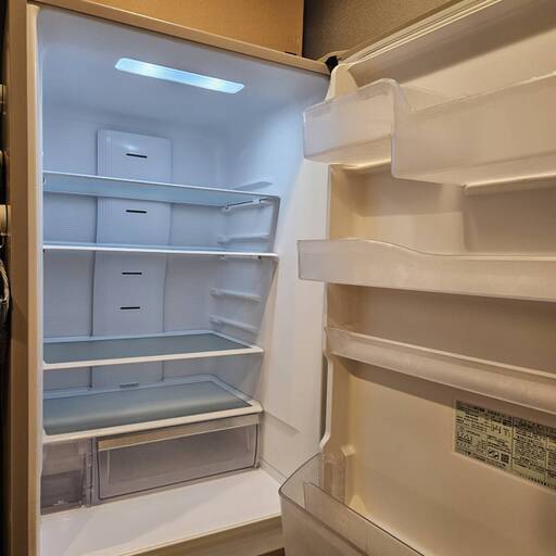 冷凍庫64L【周辺地域の方なら無料配送します】 (ズーシミ) 木津