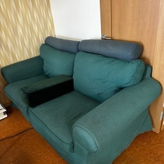 IKEA二人かけソファの画像