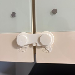 食器収納棚の画像