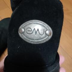 EMUブーツの画像