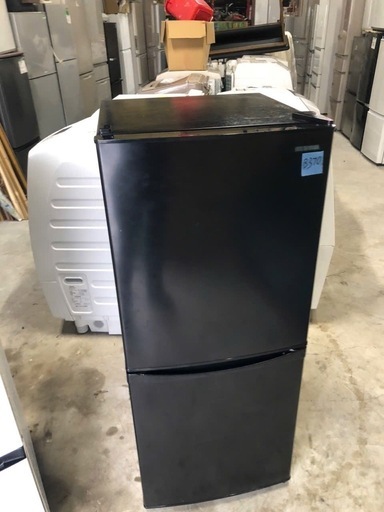 NO B370 ?福岡市内配送設置無料✨?アイリスオーヤマ 冷蔵庫 142L ブラック 幅50cm IRSD-14A-B 2ドア 右開