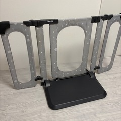 ベビーゲート　おくとびら　日本育児