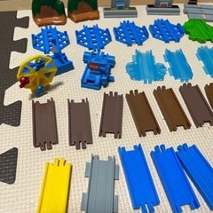 トーマス プラレール ガチャガチャの画像