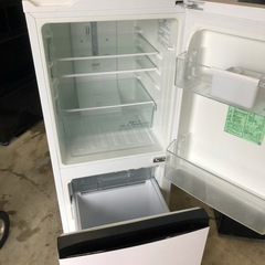 NO B369 🌈福岡市内配送設置無料✨🌈Hisense 冷蔵庫 幅59.9cm 358L スペースグレー HR-D36ES 3ドア 右開き セレクトチルド室 野菜室 自動霜取り 脱臭機能付き 静音設計20dB 2020年式の画像