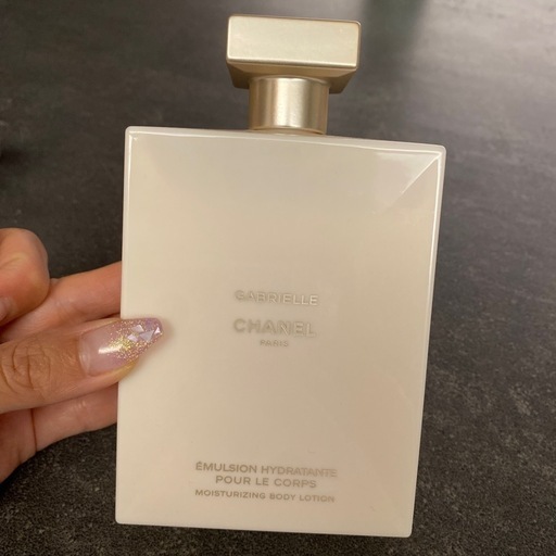 日本未入荷☆ボディーローション【CHANEL】Les Eaux De Chanel