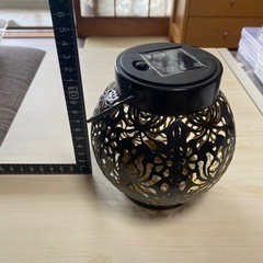 オシャレなランタン型ランプ　ソーラー充電式の画像