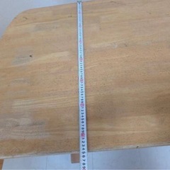 ダイニングテーブルの画像