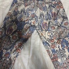 ZARA 総柄スキニーパンツの画像