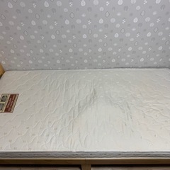 ベッドフレームとマットレスのセットSサイズ