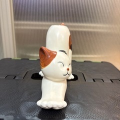 猫　陶器　一輪挿しの画像
