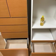 美品　食器棚　2台セットにしての画像