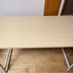 6/27よりお渡しOK!LOWYA デスクの画像