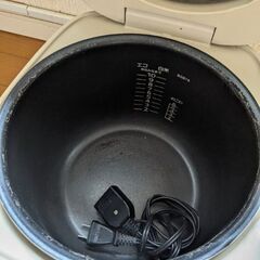 無料！【ジャンク品】1升炊飯器　通電✕の画像
