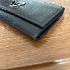 上田市からです。PRADAキーケースの画像