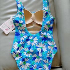 【未使用品・タグ付】水着　花柄　ワンピース　パレオ付きの画像