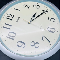 CASIO 壁掛け時計の画像