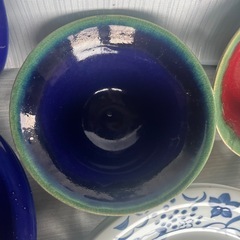 青色ベース食器の画像