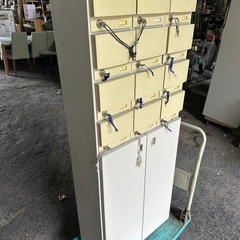 貴重品ロッカー鍵付きの画像