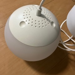 丸い照明の画像