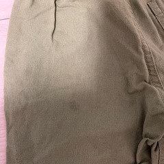 カーキショートパンツ　100サイズの画像