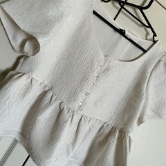 H&M ブラウス  カットソー の画像