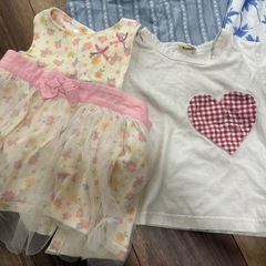 90 女の子　Tシャツ　GAPワンピースの画像