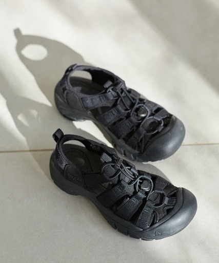 【KEEN】【水陸両用】NEWPORT H2 ブラックスポーツサンダル