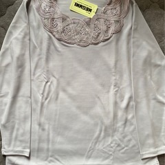 婦人服刺繍トップス①の画像