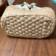 レモン柄　カゴバック　夏の画像