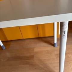 IKEA 白テーブル　ラグカプテン　100×60サイズの画像