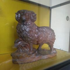 羊の置物の画像