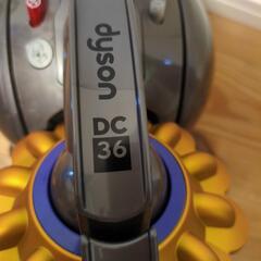 美品☆ dyson ダイソン 掃除機 DC36   の画像