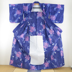 浴衣 絞り 絞り浴衣 青紫色ｘピンク色 ぼかし染め アジサイ模様 仕立て上がり 夏物 女性用ゆかた 綿100% レディース 夏祭り 花火大会 団扇 身丈158cm 【キモノオフ野々市若松店】の画像