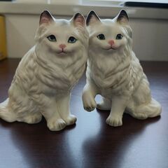 可愛いペルシャ猫　陶器　　箱つき