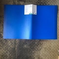 A4 クリヤファイル 40ポケット。背表紙入れ有り。中古 美
