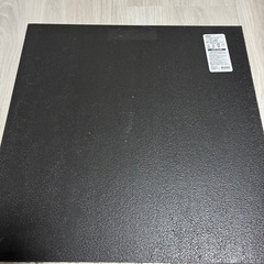 ニトリ　タイルカーペット30枚　グレーの画像