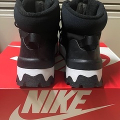 美品NIKE CITY CLASSIC BOOTの画像