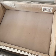 【7月中のみ掲載】アップリカ　折り畳みベビーベッドの画像