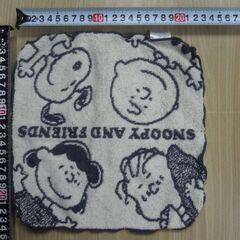 （M-244）SNOOPY AND FRIENDS タオルハンカチ ハンドタオル スヌーピー 中古の画像
