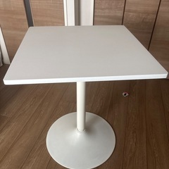 ダイニングテーブル　コーヒーテーブル　白　正方形　60cm