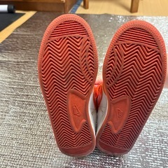 NIKEハイカット23.5シューズレディースオレンジ色 ナイキの画像