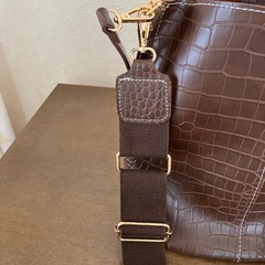  クロコ型押しトートバッグの画像