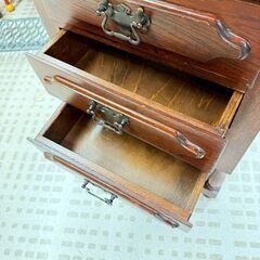 【ジモティー特別価格】レトロ キャビネット 4段 アンティークの画像