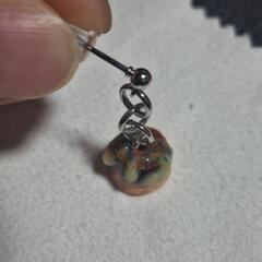 たこ焼きピアスの画像